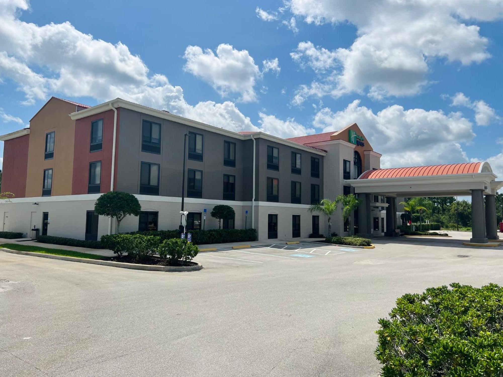 Holiday Inn Express & Suites Sebring By Ihg Exteriör bild