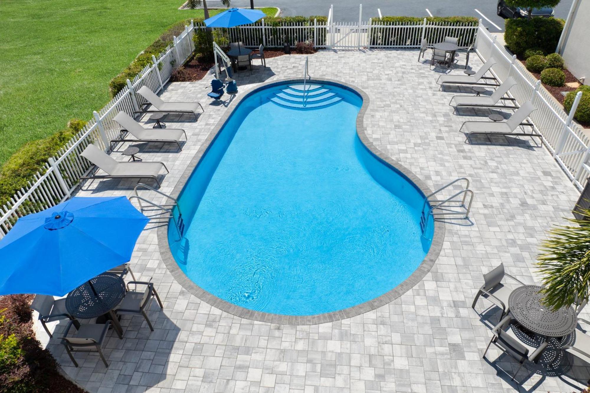 Holiday Inn Express & Suites Sebring By Ihg Exteriör bild