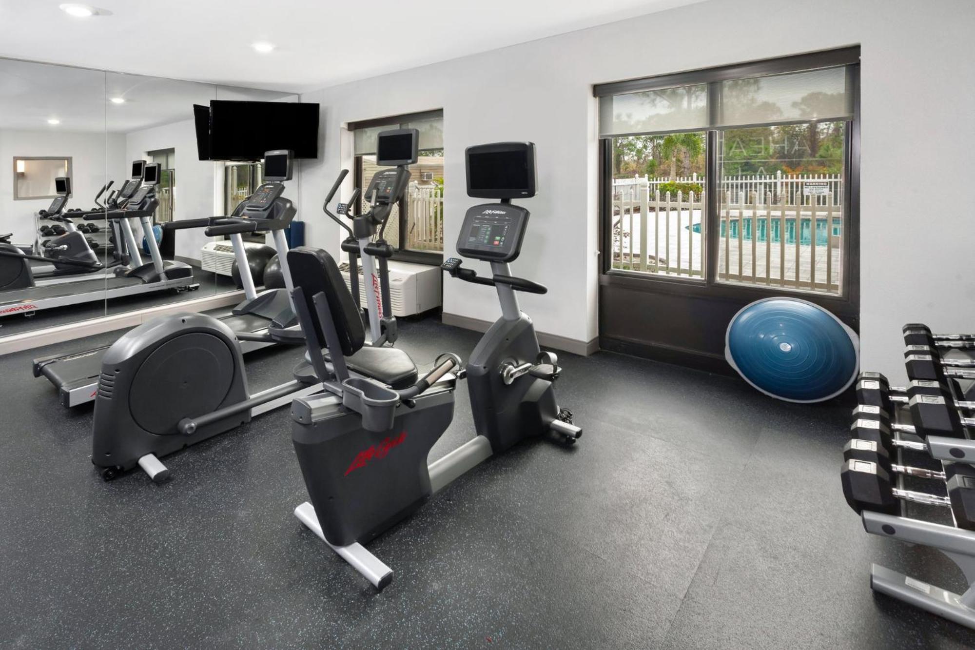 Holiday Inn Express & Suites Sebring By Ihg Exteriör bild